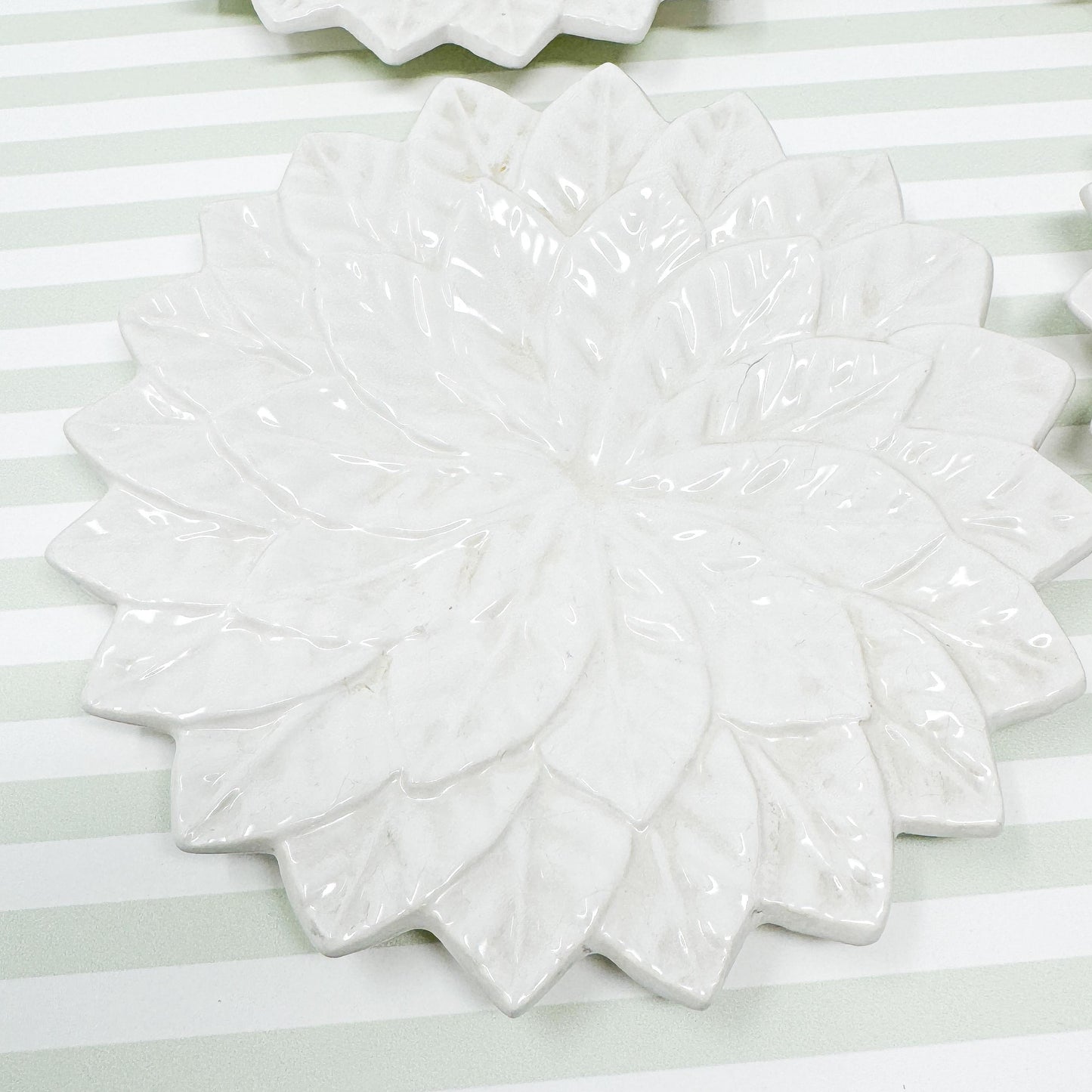 Vintage Majolica White Flower 6.5" Plates, Set of 4
