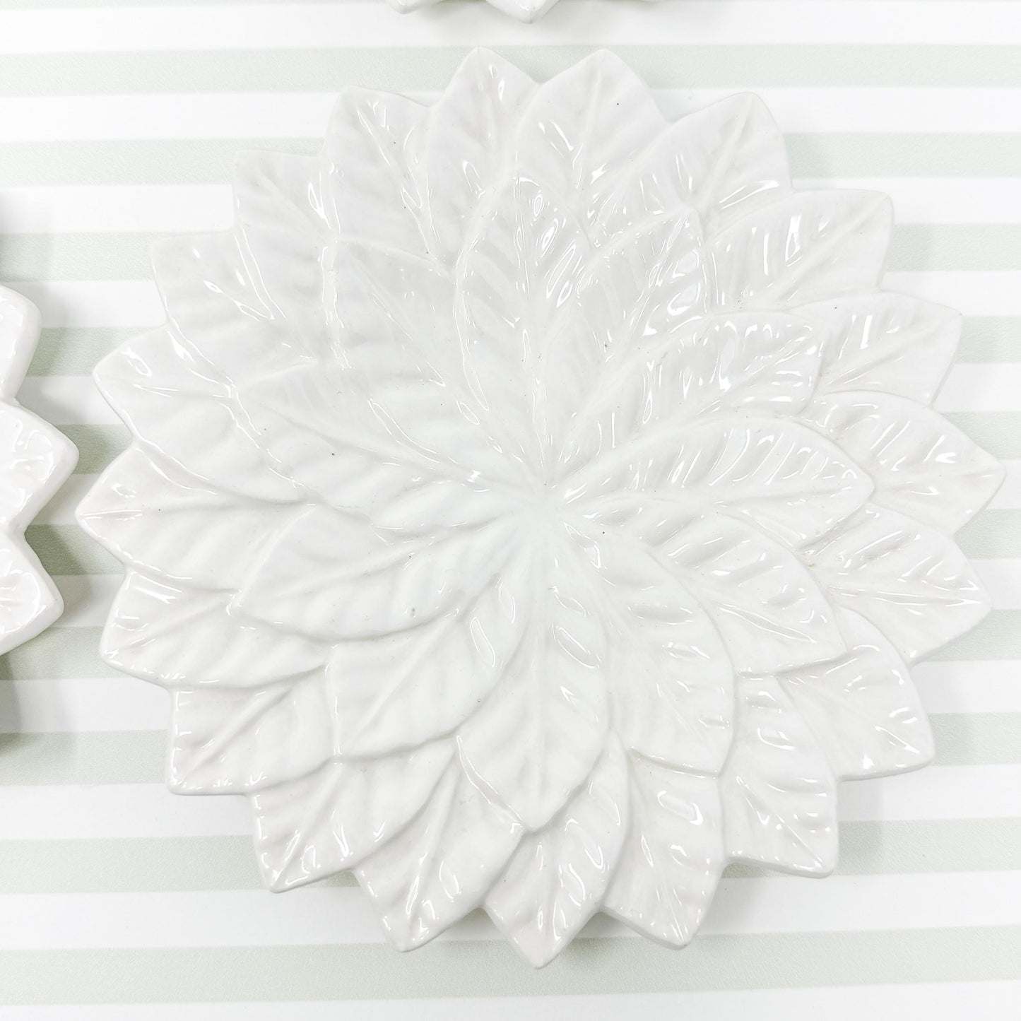 Vintage Majolica White Flower 6.5" Plates, Set of 4