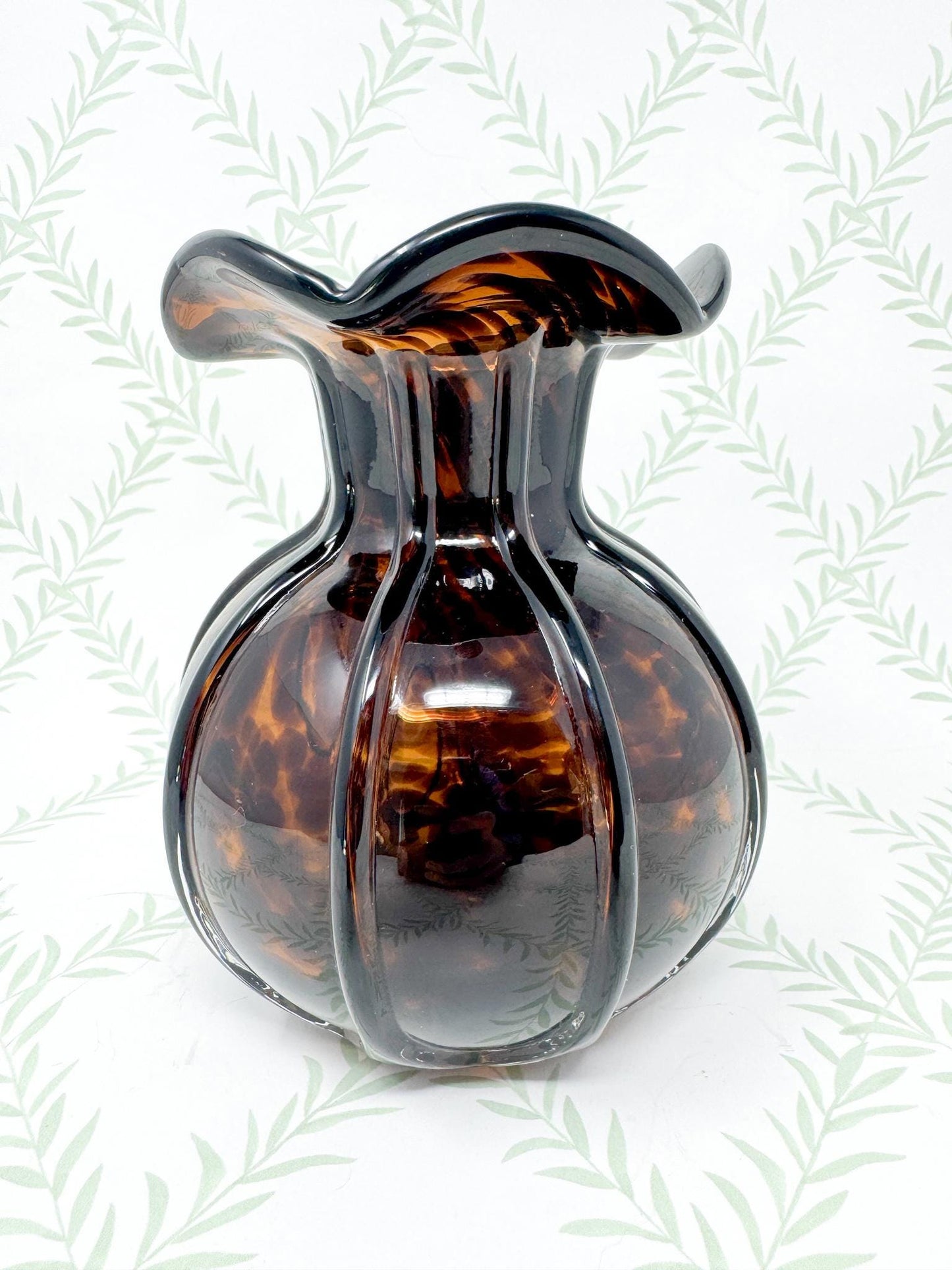 Glass Tortoiseshell Pattern Ruffle Vase