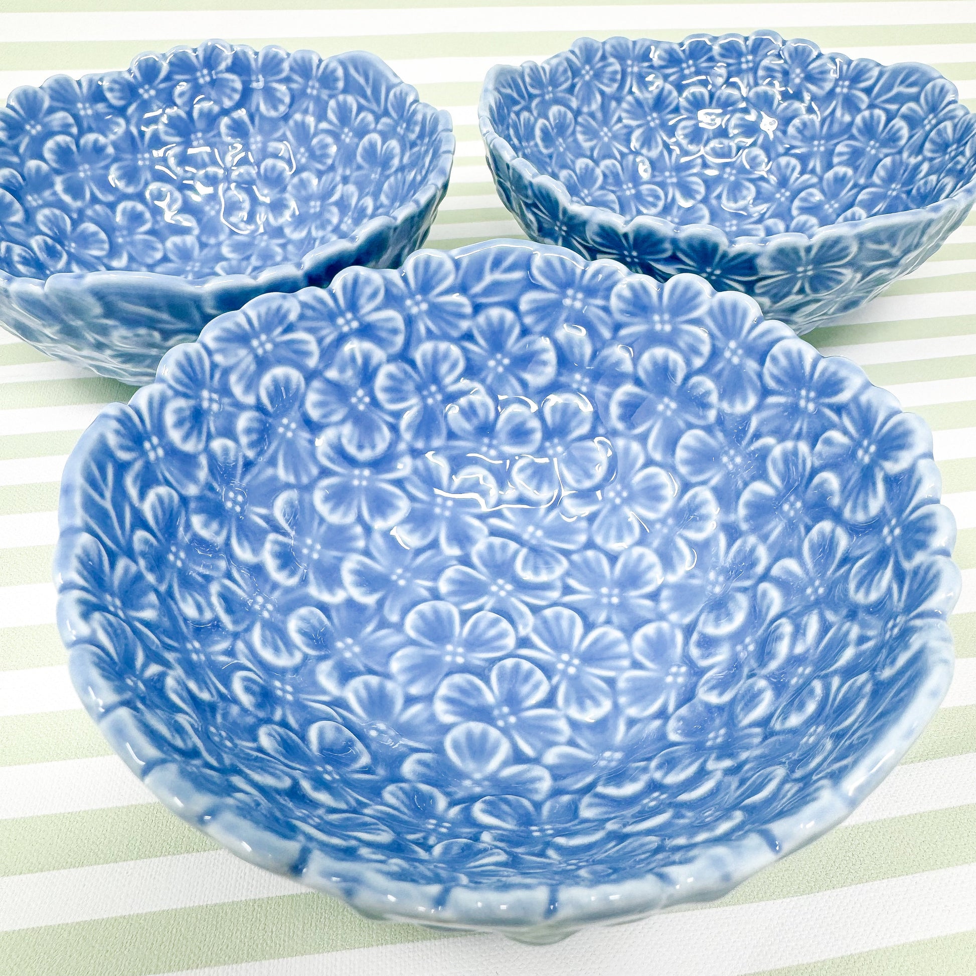Set of 3 Blue Hydrangea Tidbit Bowls
