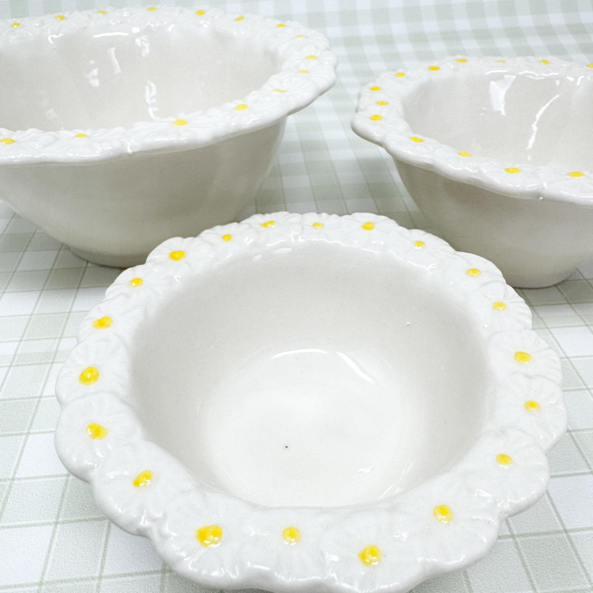 Set of 3 Daisy Tidbit Bowls