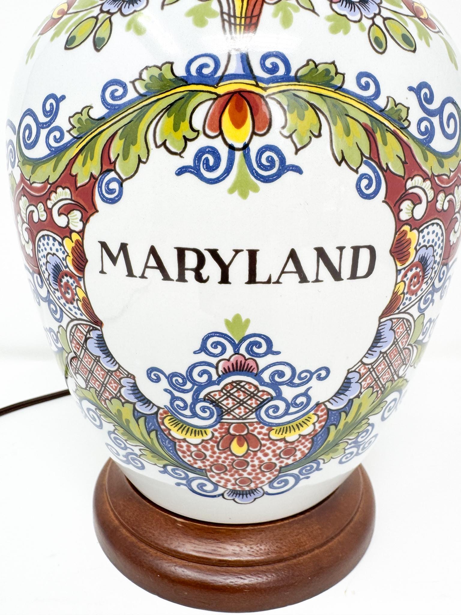 Vintage Maryland Polychrome Tobacco Jar Table Lamp