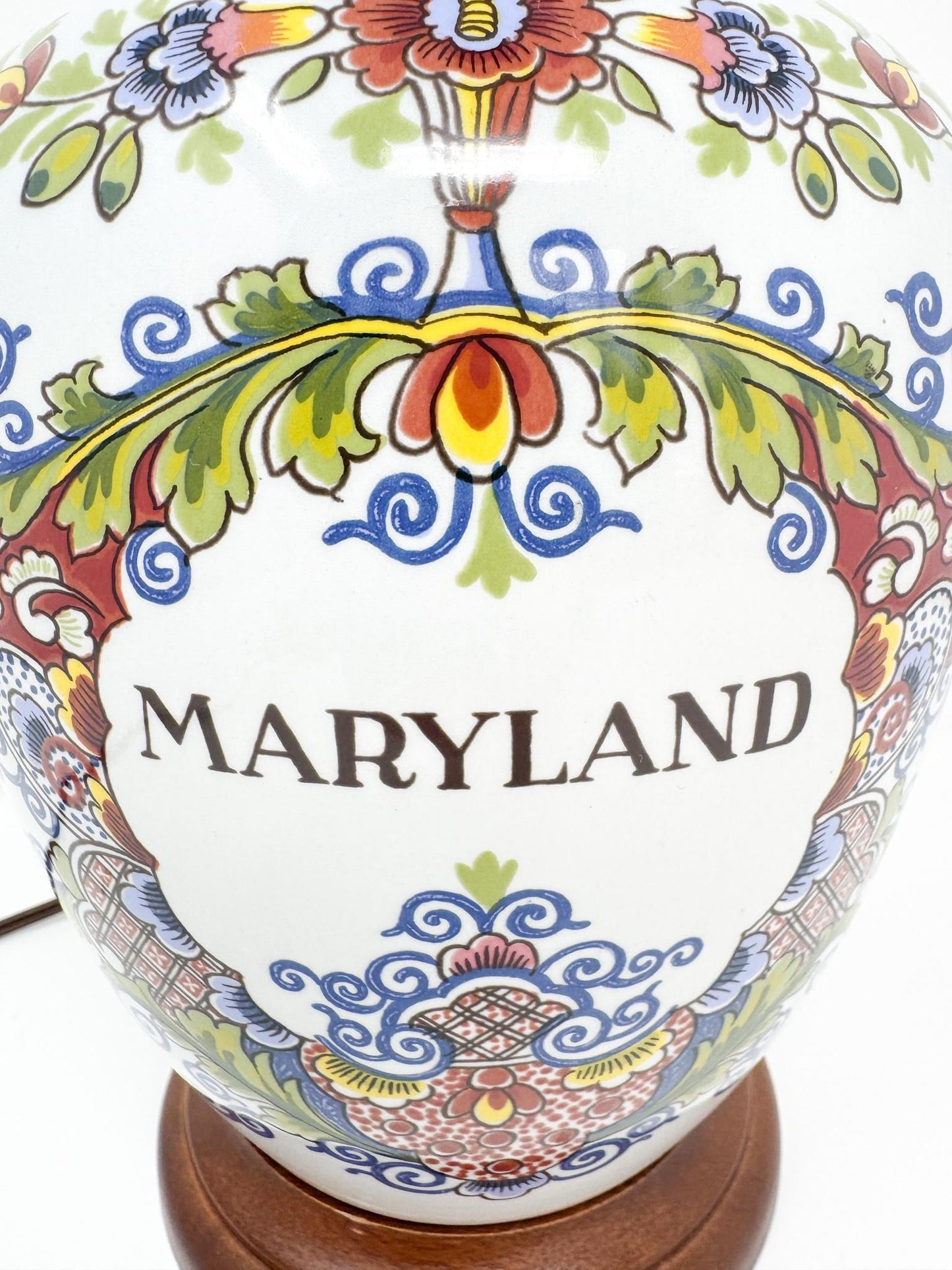 Vintage Maryland Polychrome Tobacco Jar Table Lamp