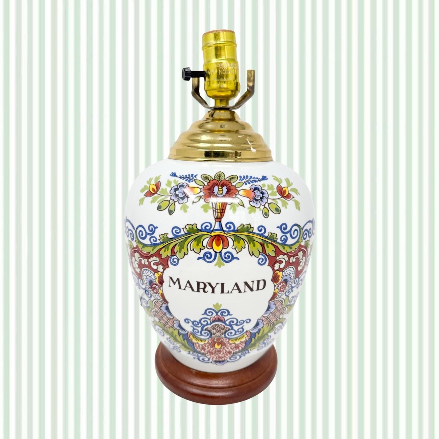 Vintage Maryland Polychrome Tobacco Jar Table Lamp