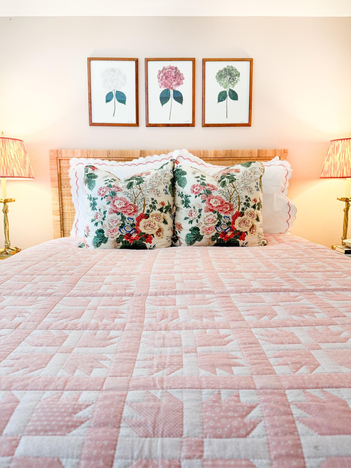 Vintage Handmade Bear Paw Quilt, Peach