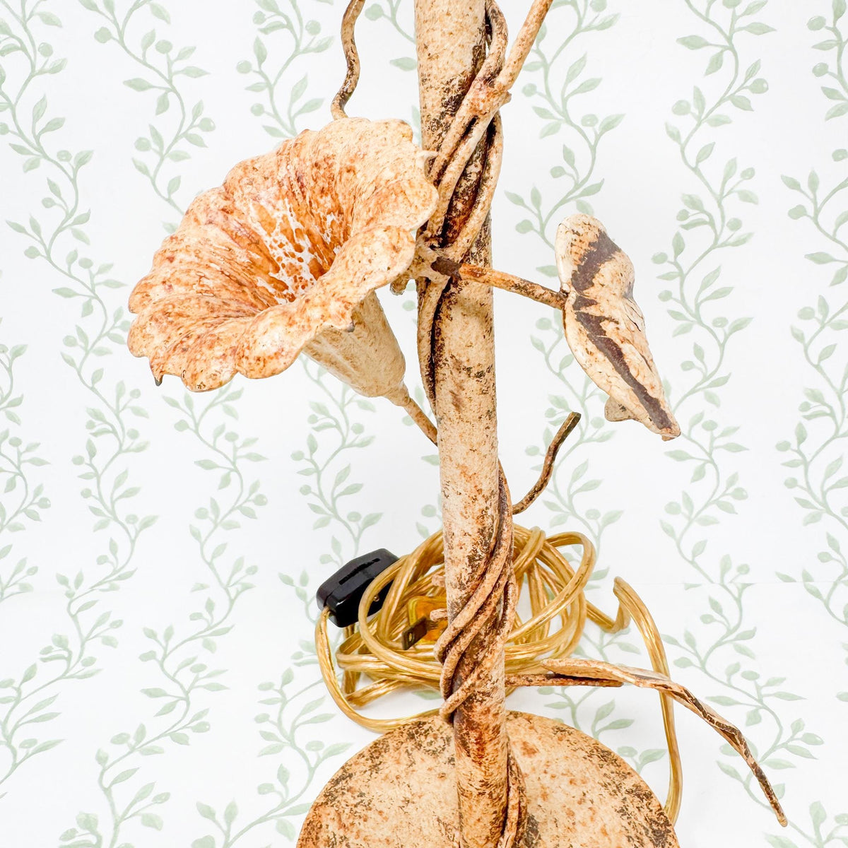 Vintage Italian Tole Floral Table Lamp
