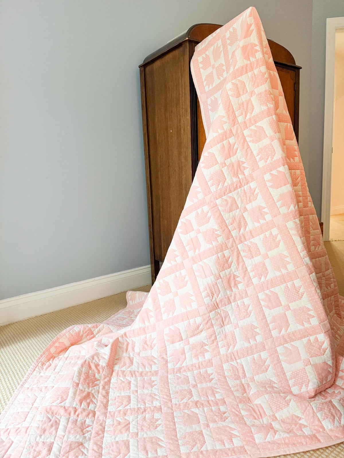 Vintage Handmade Bear Paw Quilt, Peach
