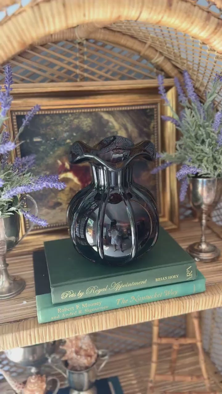Glass Tortoiseshell Pattern Ruffle Vase